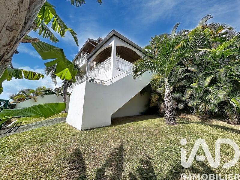 Maison - 152 m² - 8 pièces