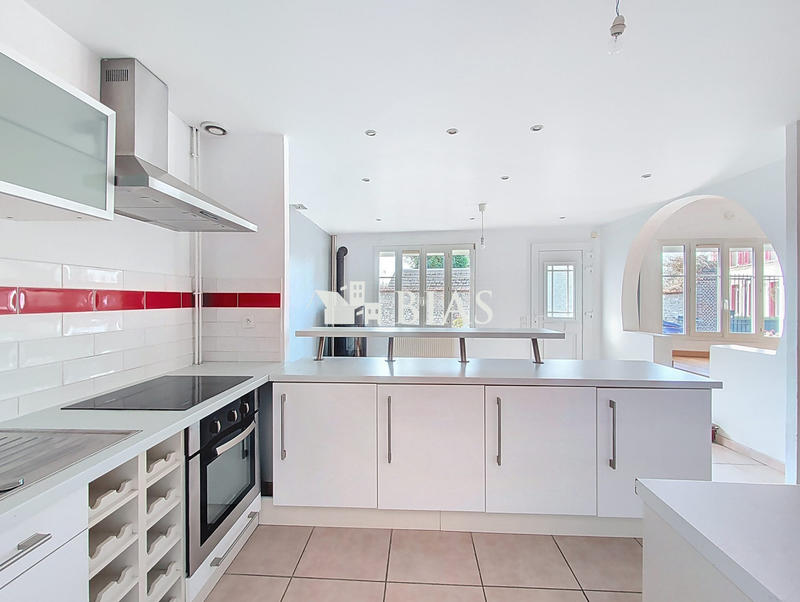 Maison - 71 m² - 5 pièces