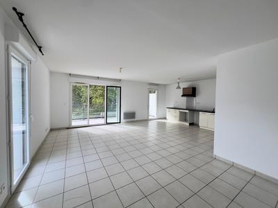 Appartement - 104 m² - 5 pièces