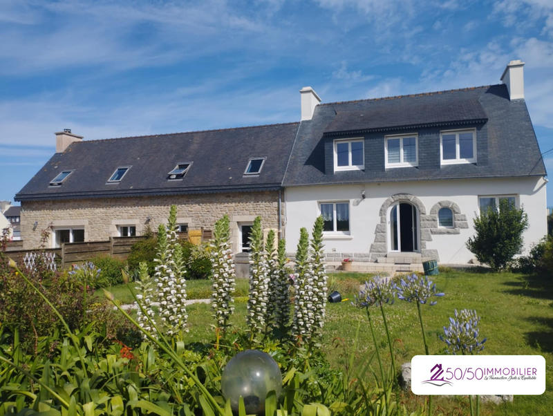 Maison ancienne - 216 m² - 12 pièces