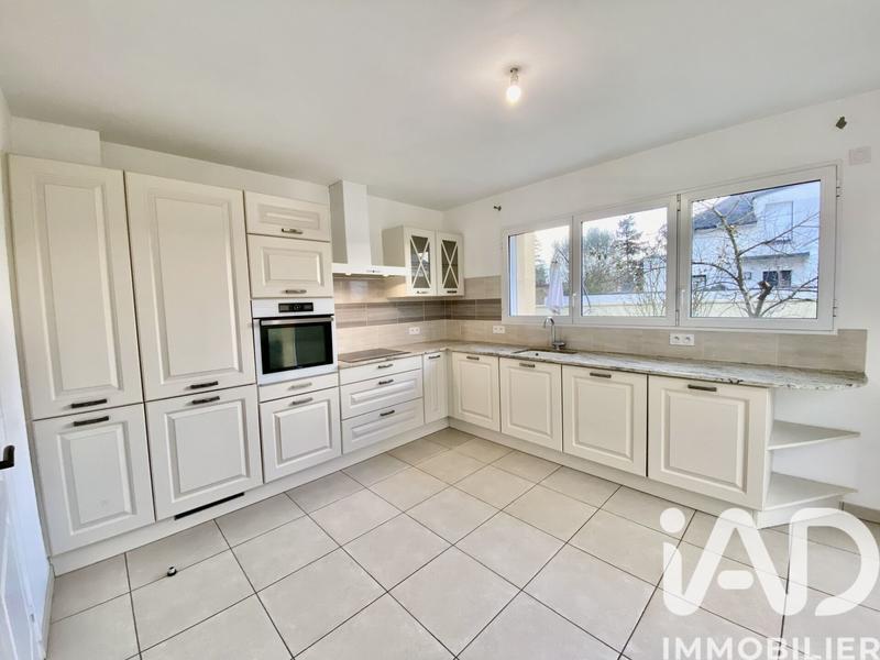 Maison - 197 m² - 9 pièces