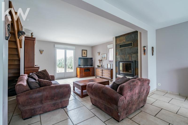 Maison traditionnelle - 175 m² - 6 pièces