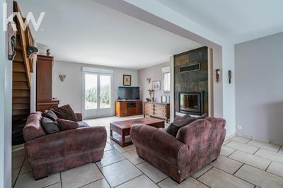 Maison traditionnelle - 175 m² - 6 pièces