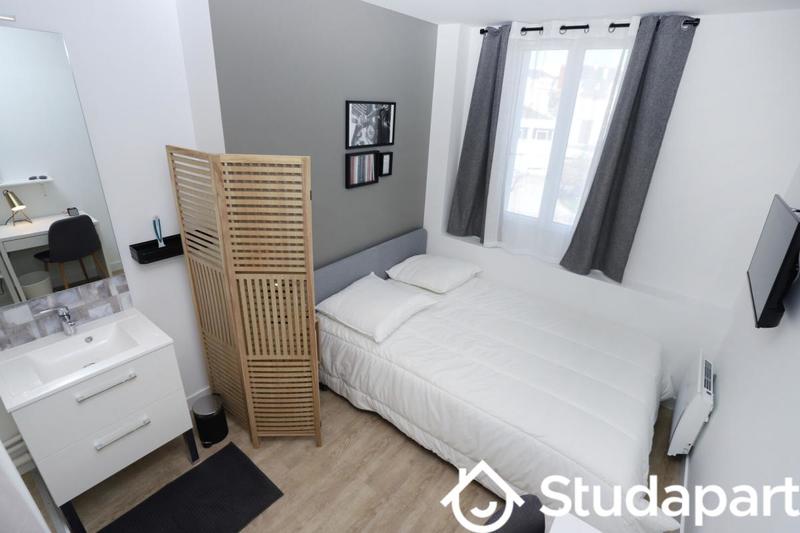 Chambre - 10 m² - 1 pièce