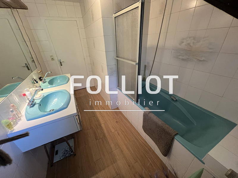 Maison - 163 m² - 8 pièces