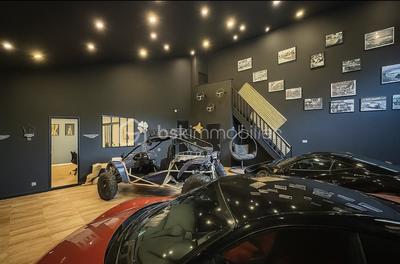 Atelier d'activités - 166 m² - 5 pièces