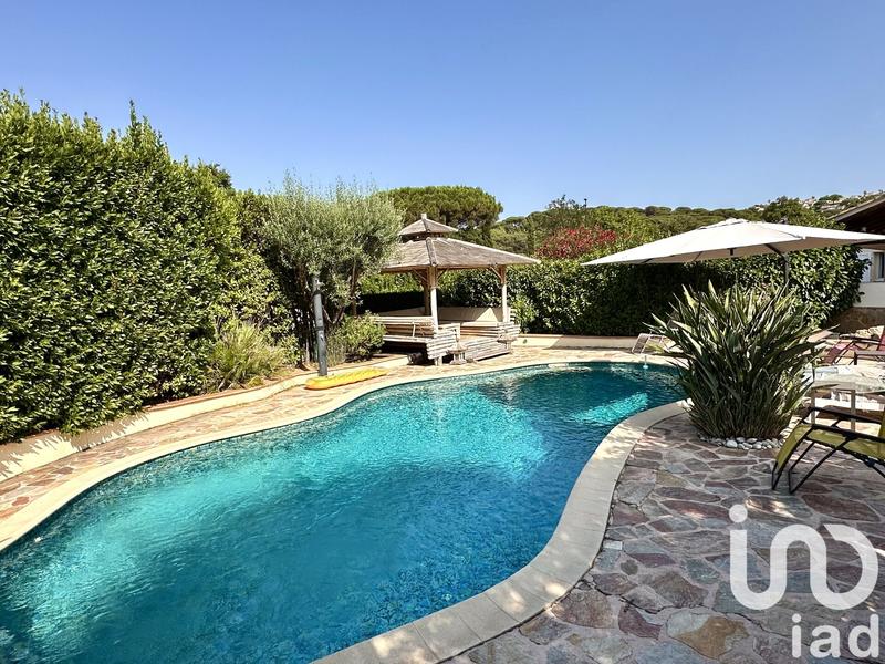 Appartement - 99 m² - 4 pièces