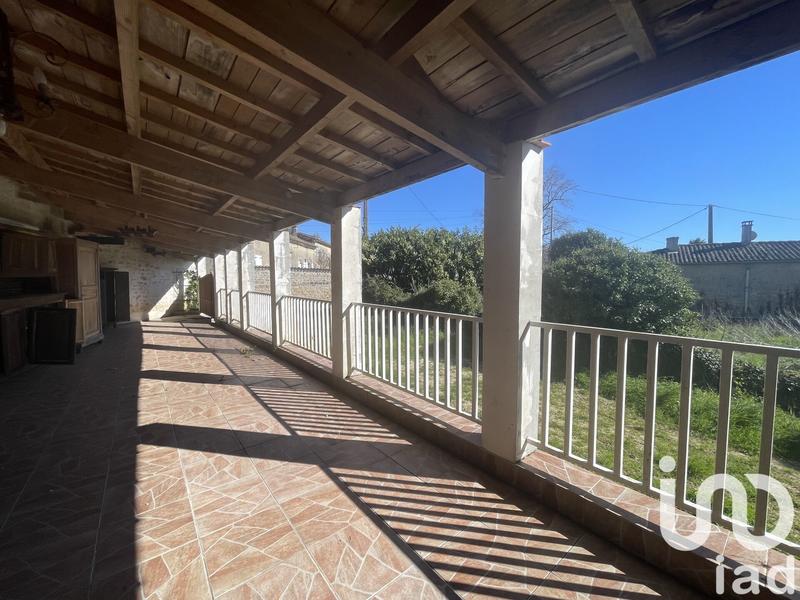 Maison - 752 m² - 4 pièces