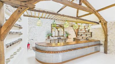 Propriété - 770 m² - 15 pièces