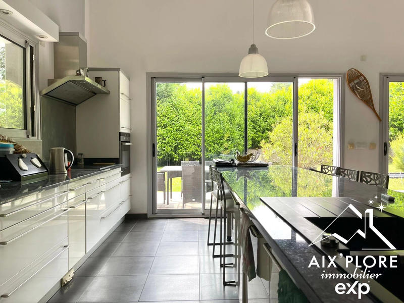 Maison - 157 m² - 6 pièces