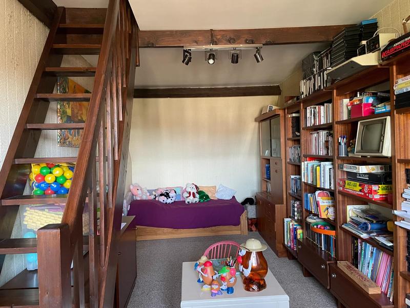 Maison - 220 m² - 8 pièces