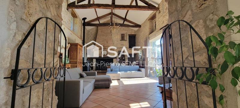 Maison - 222 m² - 8 pièces