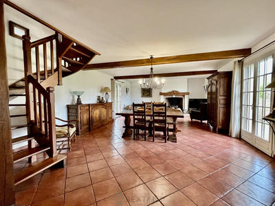 Maison - 150 m² - 5 pièces