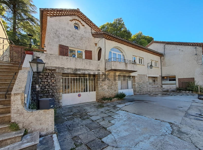 Villa - 160 m² - 5 pièces
