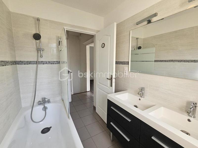 Maison - 70 m² - 4 pièces