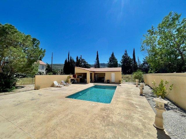 Maison - 500 m² - 5 pièces