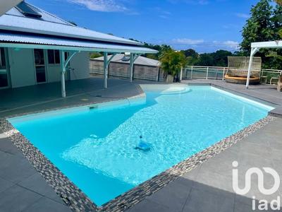 Maison - 180 m² - 6 pièces