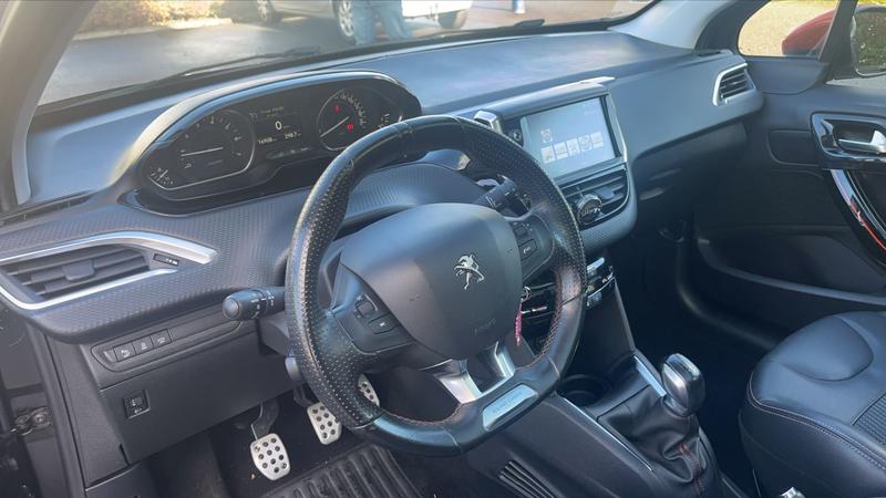 Peugeot 208 1.2 PureTech 110 Roland Garros