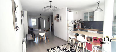 Maison - 84 m² - 5 pièces