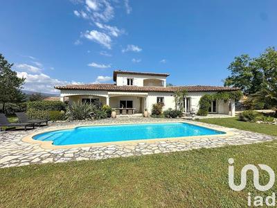 Maison - 189 m² - 7 pièces