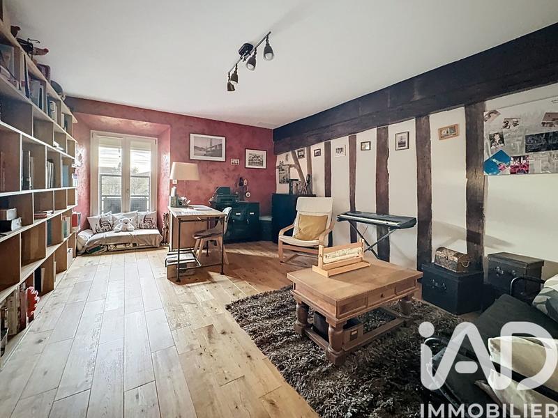 Maison - 224 m² - 8 pièces