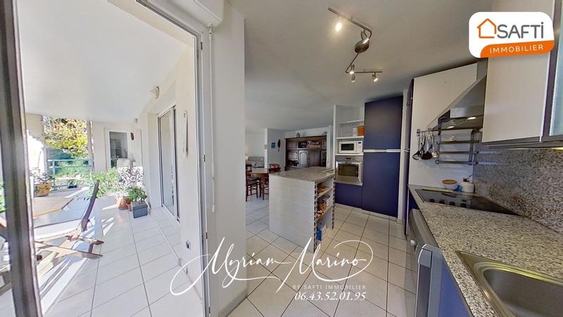 Appartement - 98 m² - 5 pièces