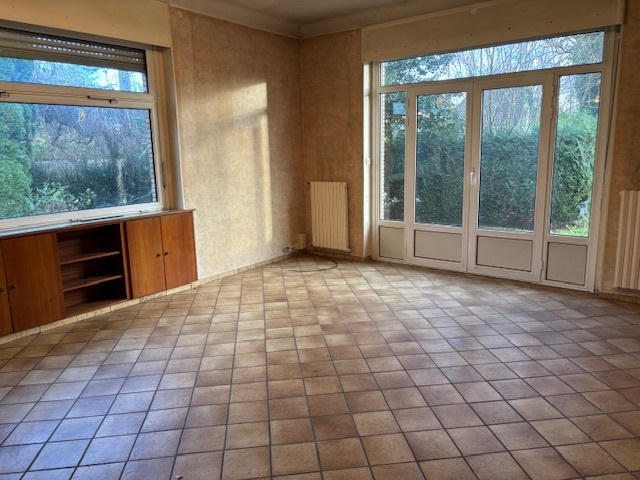 Maison - 266 m² - 9 pièces