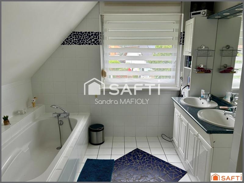 Maison - 190 m² - 6 pièces