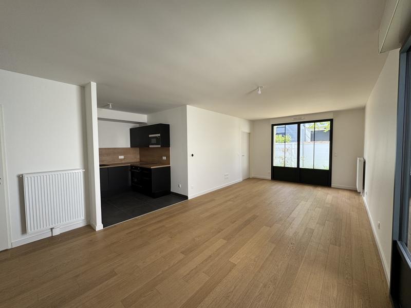 Maison contemporaine - 82 m² - 4 pièces