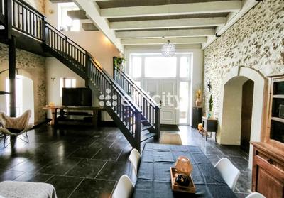 Maison de village - 237 m² - 8 pièces