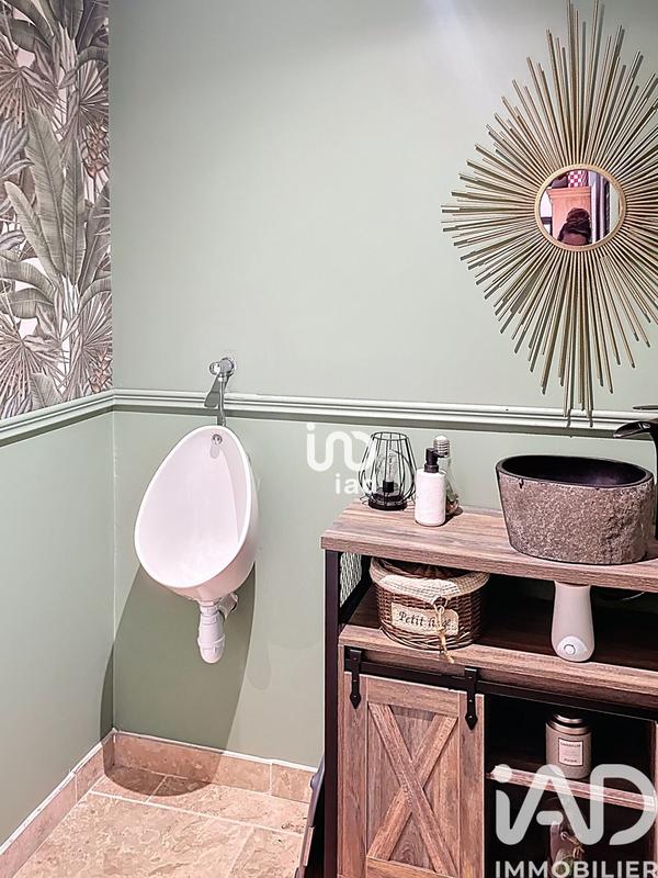 Maison - 255 m² - 8 pièces