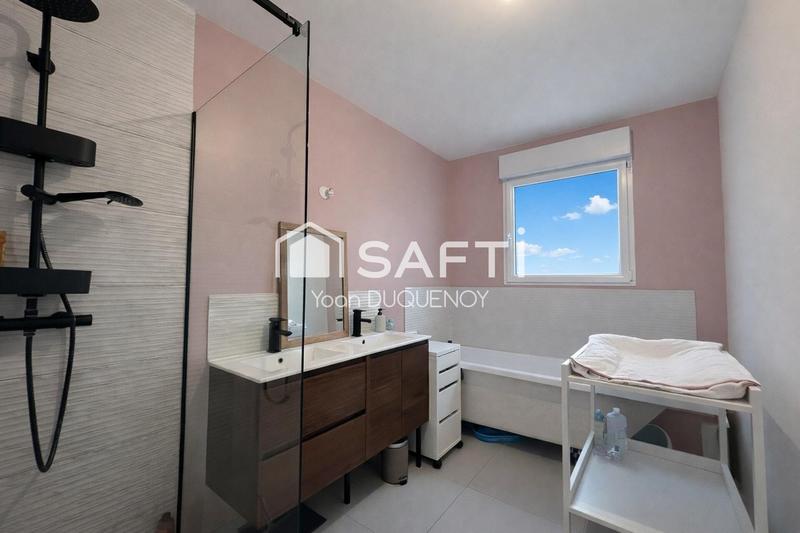 Maison - 99 m² - 4 pièces