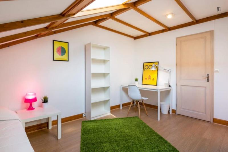 Chambre - 15 m² - 8 pièces