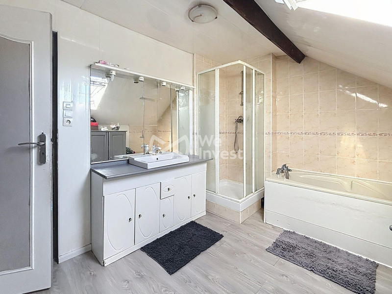 Maison - 160 m² - 11 pièces