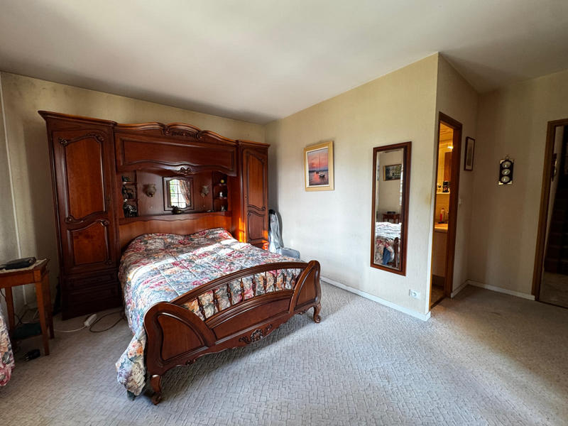 Maison - 200 m² - 9 pièces