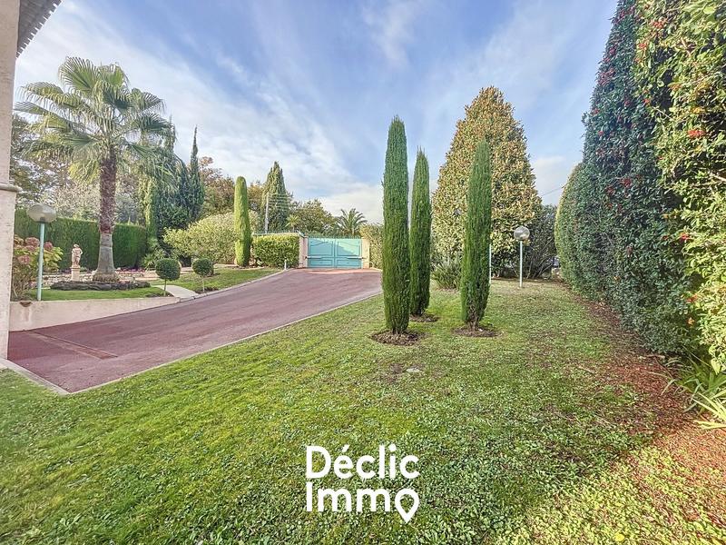 Maison - 200 m² - 5 pièces