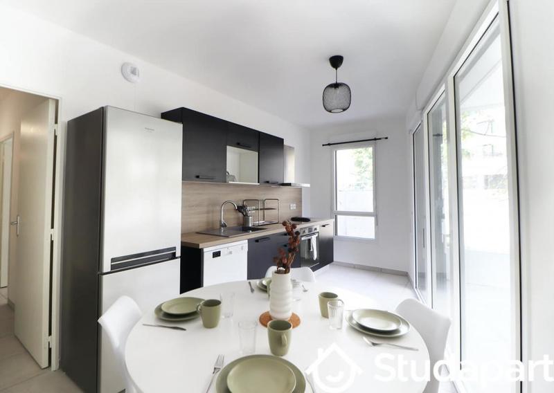 Chambre - 11 m² - 1 pièce