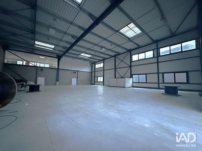 Local commercial - 912 m²