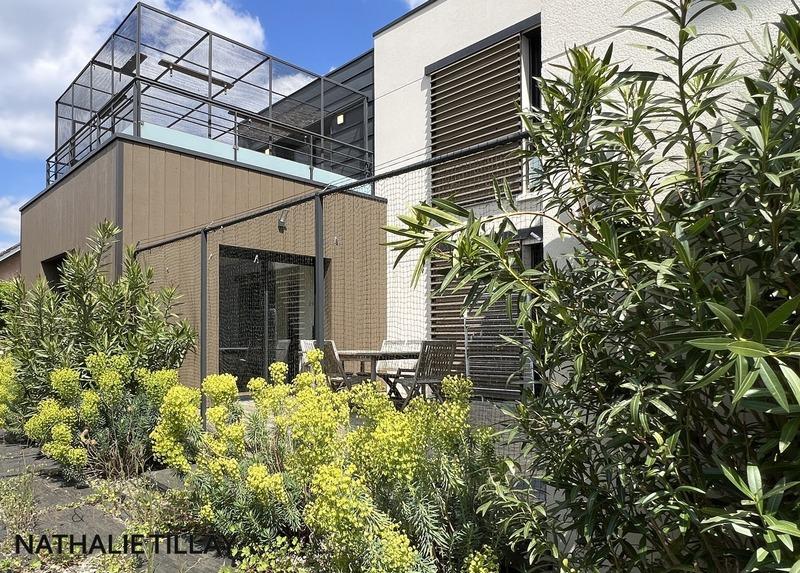 Maison - 345 m² - 9 pièces