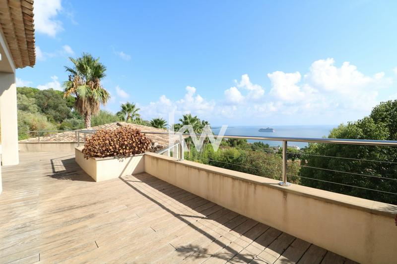 Villa - 360 m² - 7 pièces
