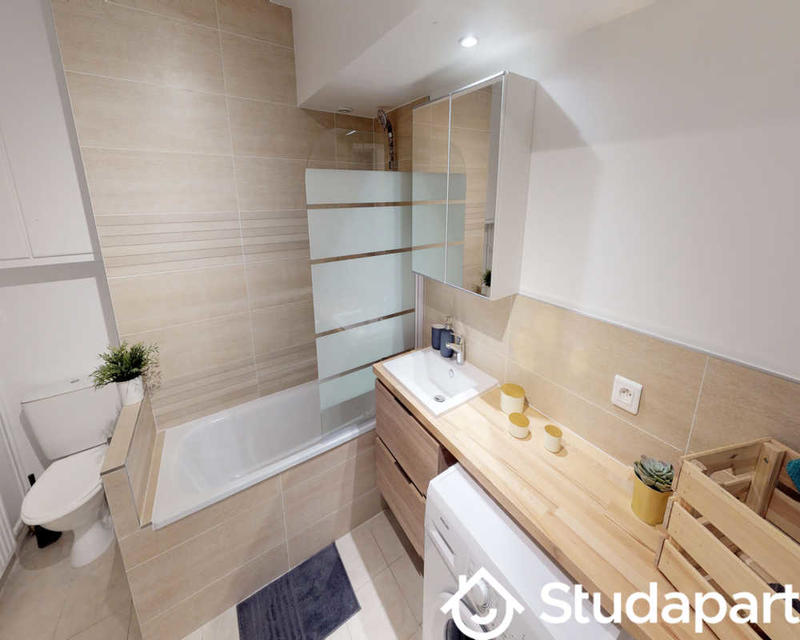 Chambre - 140 m² - 1 pièce