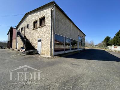 Entrepôt - 1 753 m² - 3 pièces