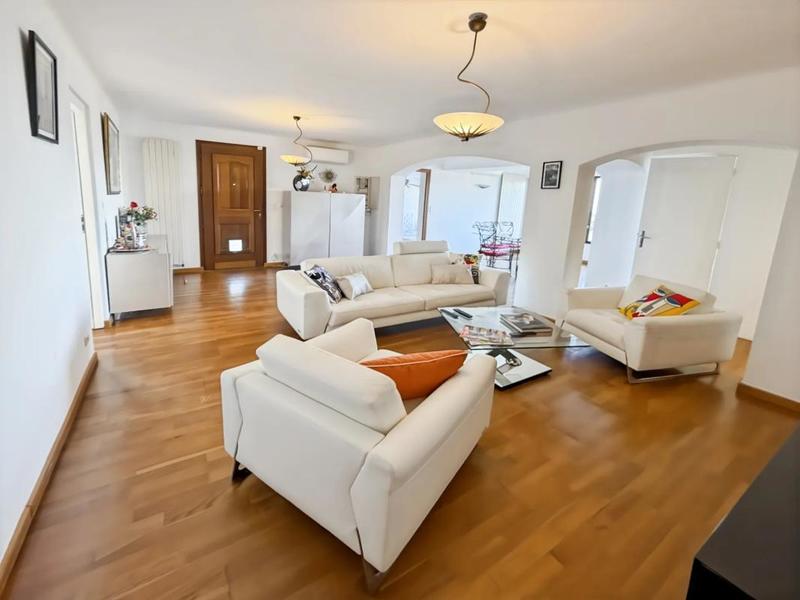 Appartement - 183 m² - 5 pièces