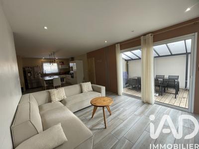 Maison - 93 m² - 4 pièces