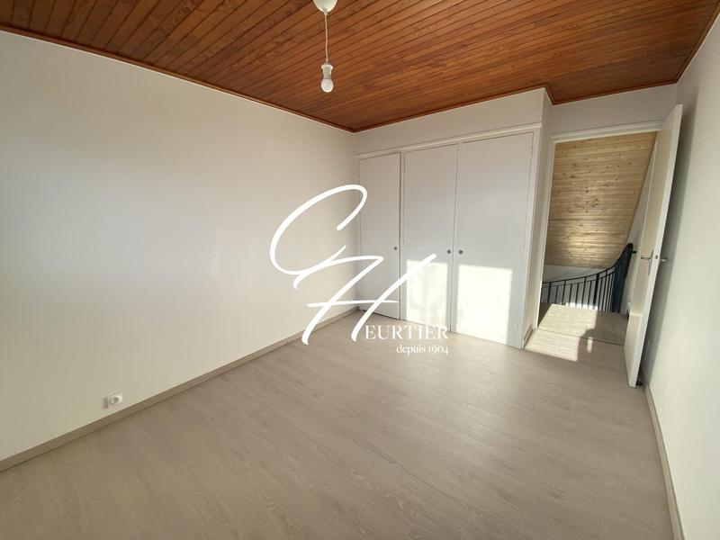 Maison - 151 m² - 6 pièces