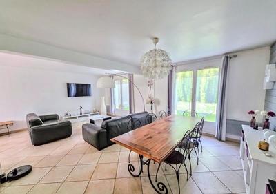 Maison - 168 m² - 7 pièces