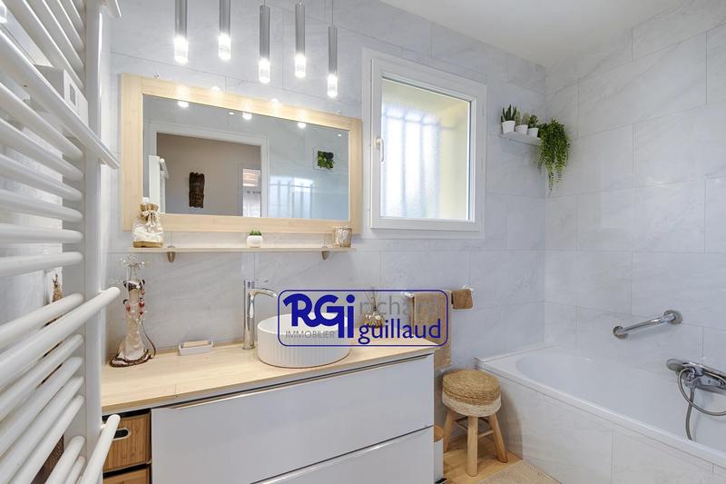 Maison - 190 m² - 5 pièces