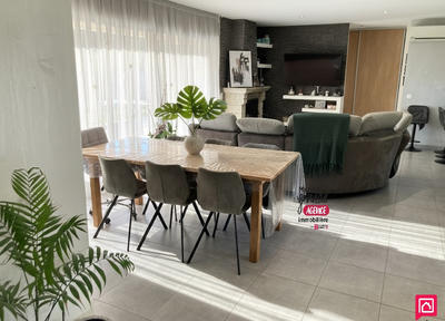 Maison - 161 m² - 7 pièces