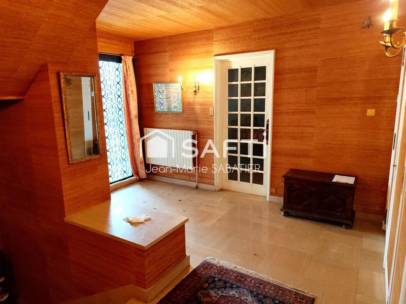 Maison - 175 m² - 9 pièces