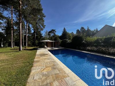 Maison - 240 m² - 10 pièces